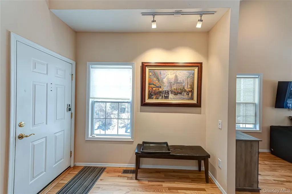 78 Cranberry Circle Medford NY 11763