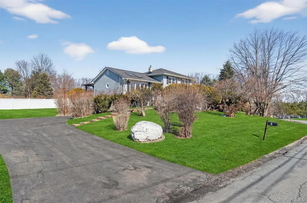 5 Loch Invar Lane Middletown NY 10941