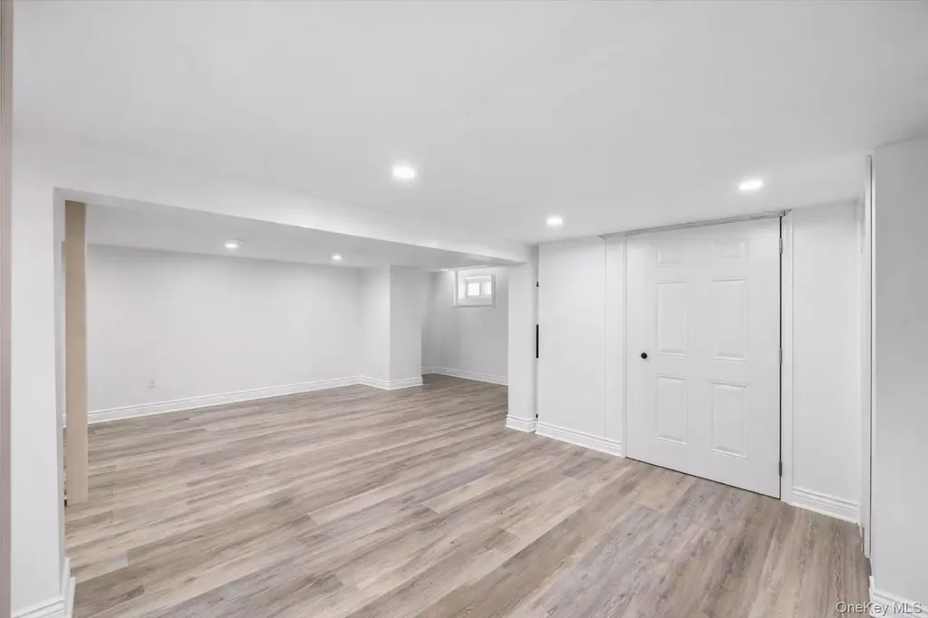 642 Lenore Lane Elmont NY 11003