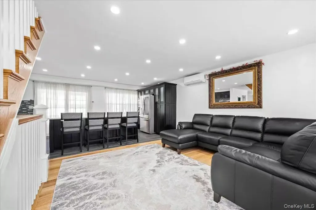 642 Lenore Lane Elmont NY 11003