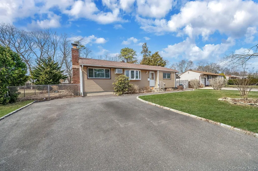 156 Gibbs Road Central Islip NY 11722