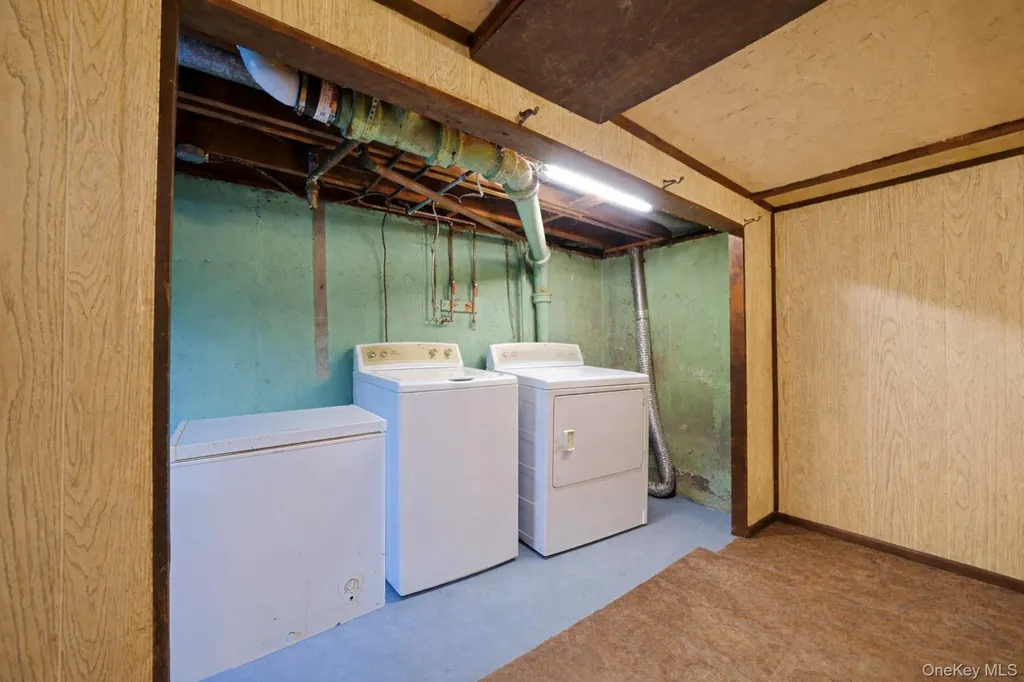 156 Gibbs Road Central Islip NY 11722
