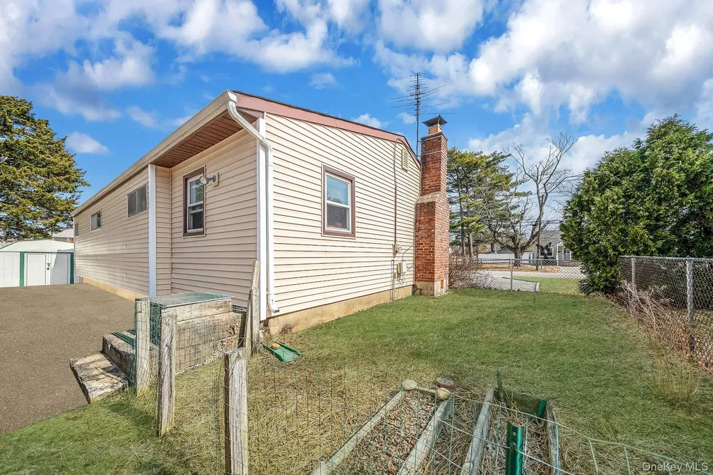 156 Gibbs Road Central Islip NY 11722