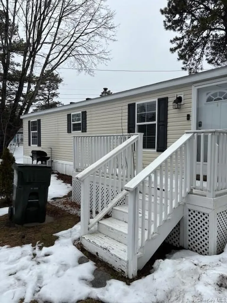 A9 Ash Street Riverhead NY 11901