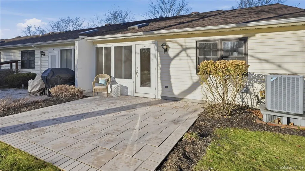 62 Knolls Drive Stony Brook NY 11790