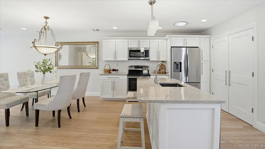 62 Knolls Drive Stony Brook NY 11790