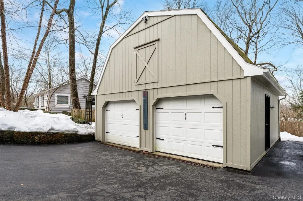 84 Hemlock Road South Salem NY 10590