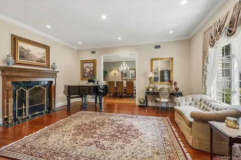 10 Overbrook Lane Old Brookville NY 11545