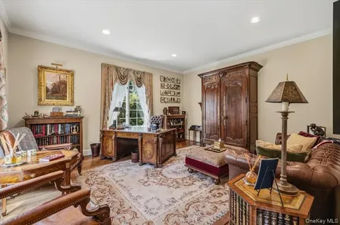 10 Overbrook Lane Old Brookville NY 11545
