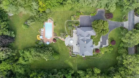 10 Overbrook Lane Old Brookville NY 11545