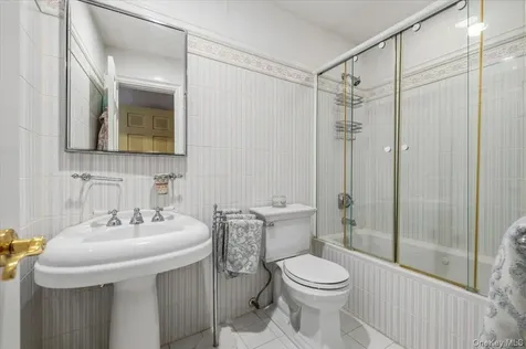 10 Overbrook Lane Old Brookville NY 11545