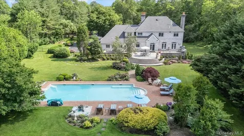10 Overbrook Lane Old Brookville NY 11545
