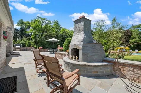 10 Overbrook Lane Old Brookville NY 11545