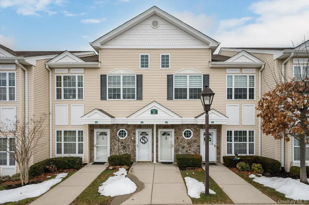 483 Spring Drive East Meadow NY 11554