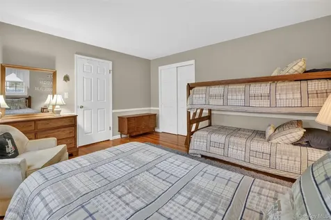 541 Giordano Drive Yorktown Heights NY 10598