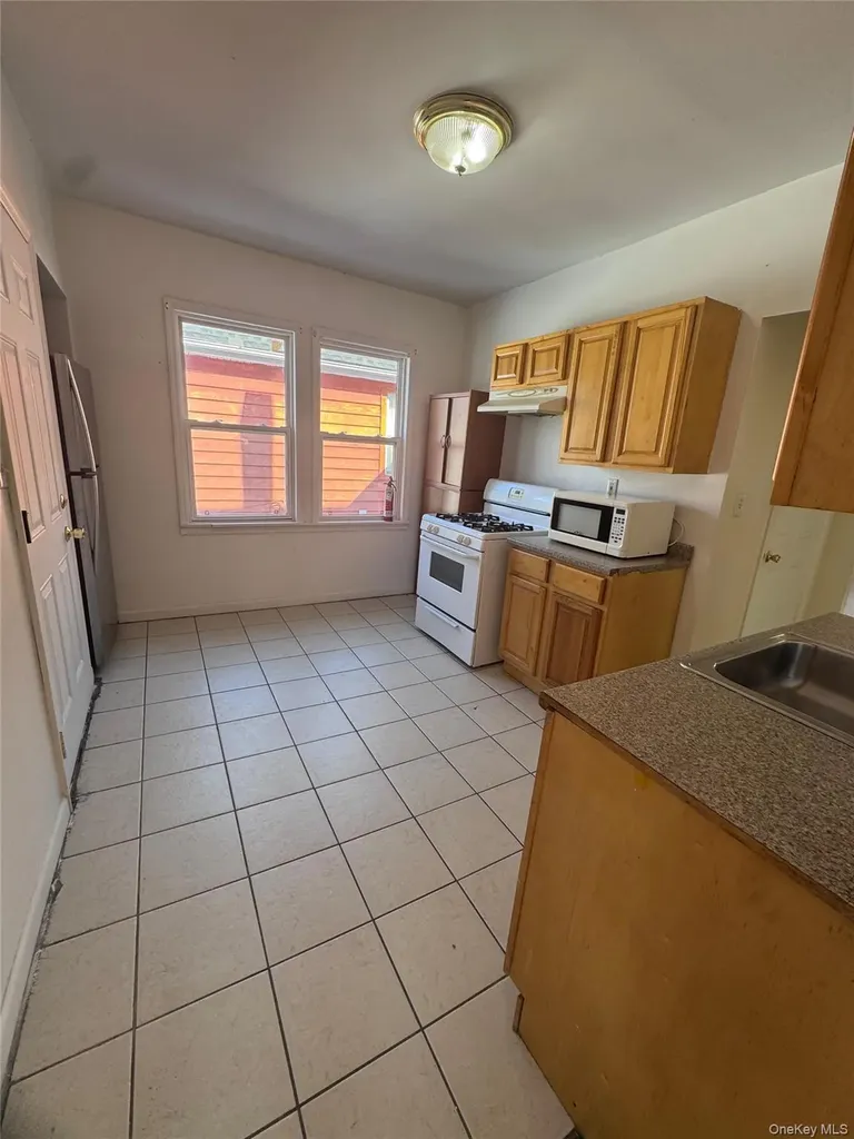 4 Gray Street Poughkeepsie NY 12603