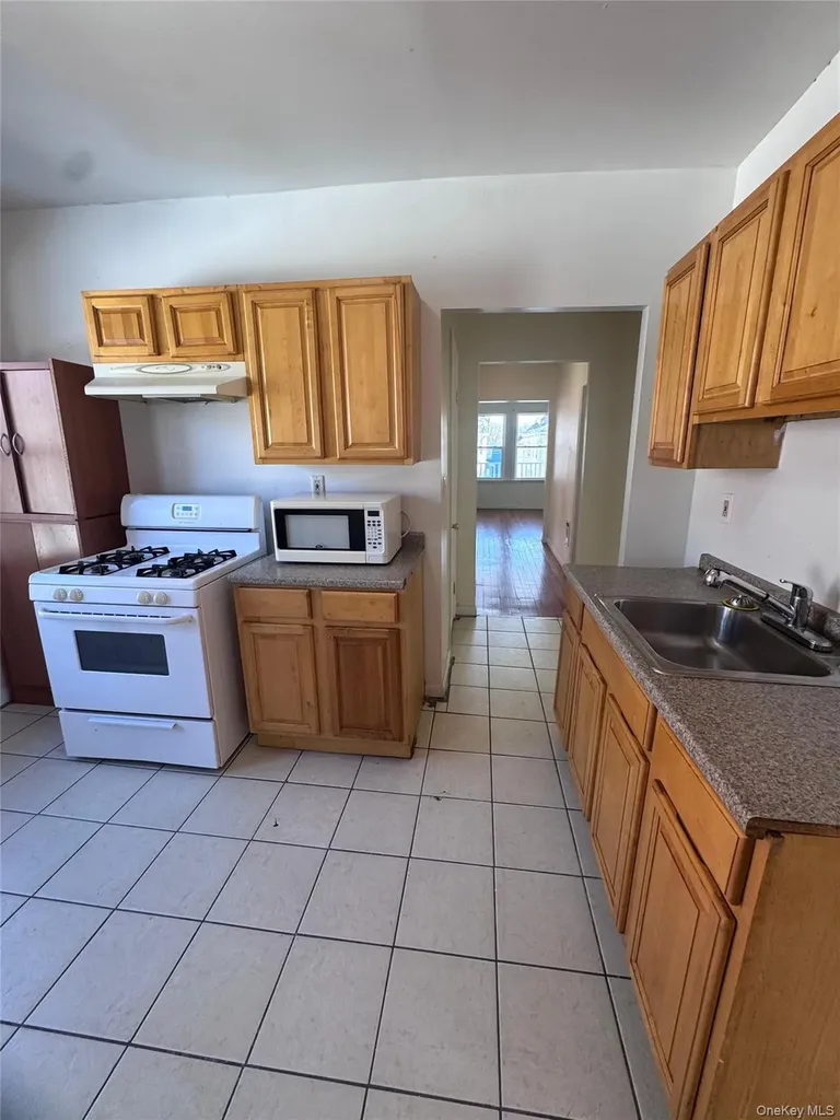 4 Gray Street Poughkeepsie NY 12603