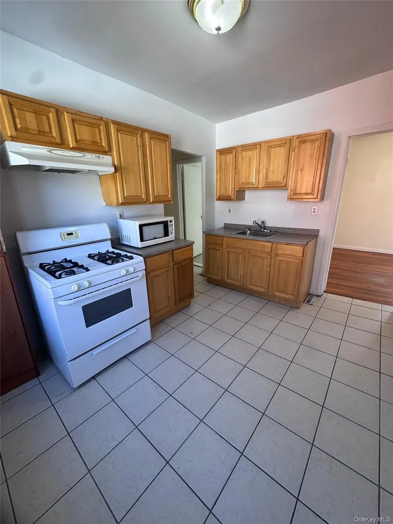 4 Gray Street Poughkeepsie NY 12603