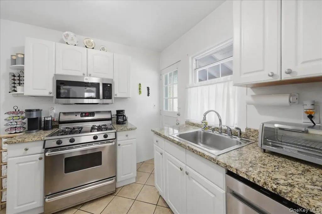 490 Carol Place Pelham NY 10803