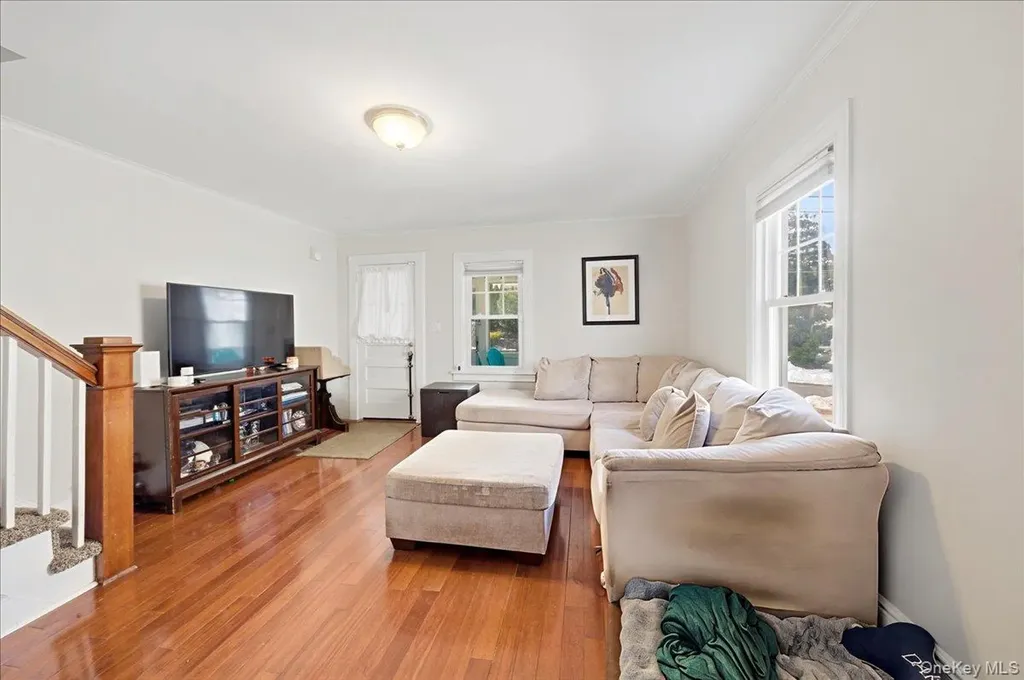 490 Carol Place Pelham NY 10803