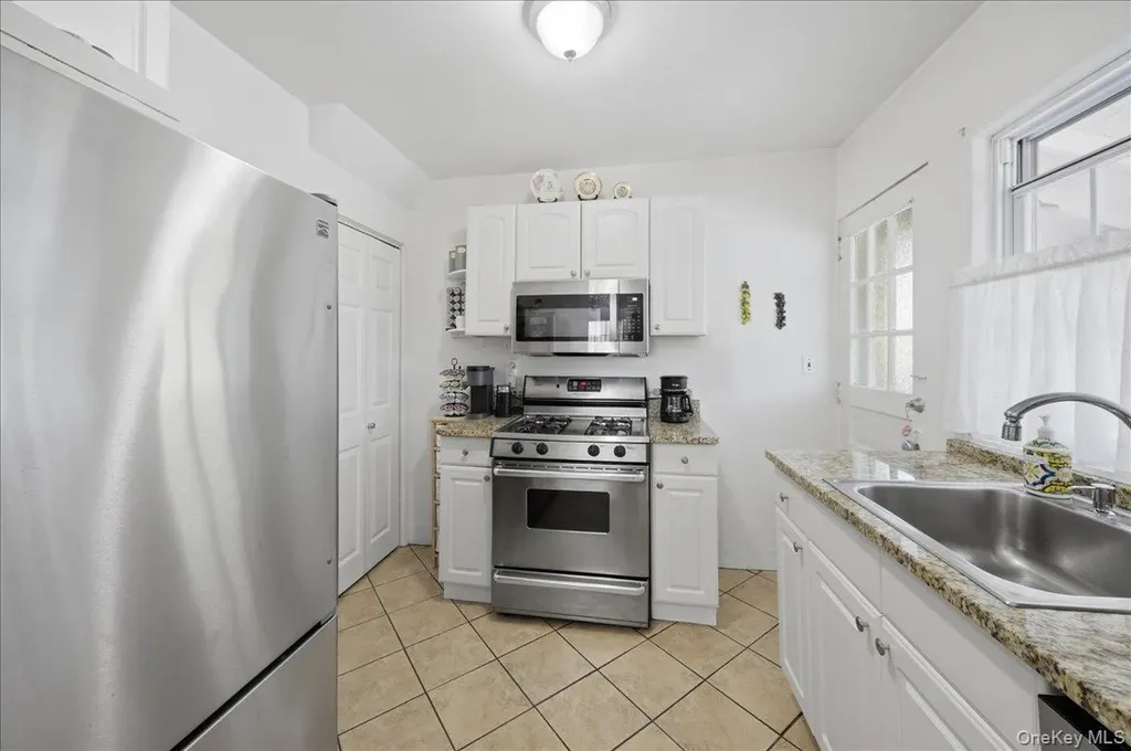 490 Carol Place Pelham NY 10803