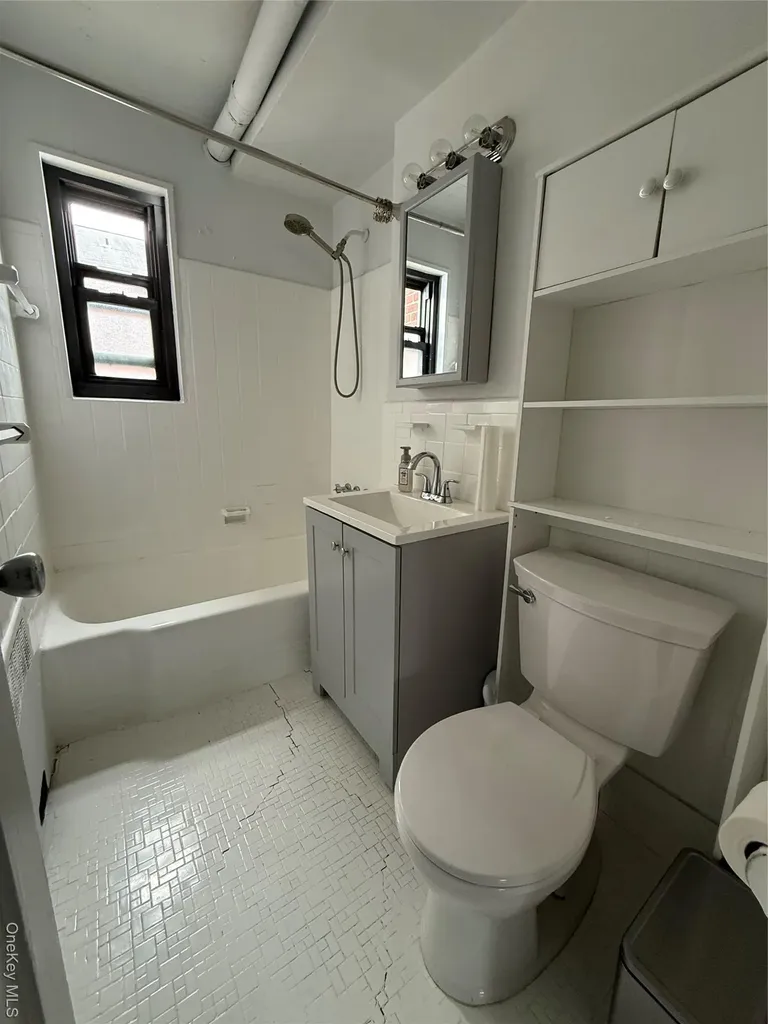 163-04 17th Avenue Whitestone NY 11357