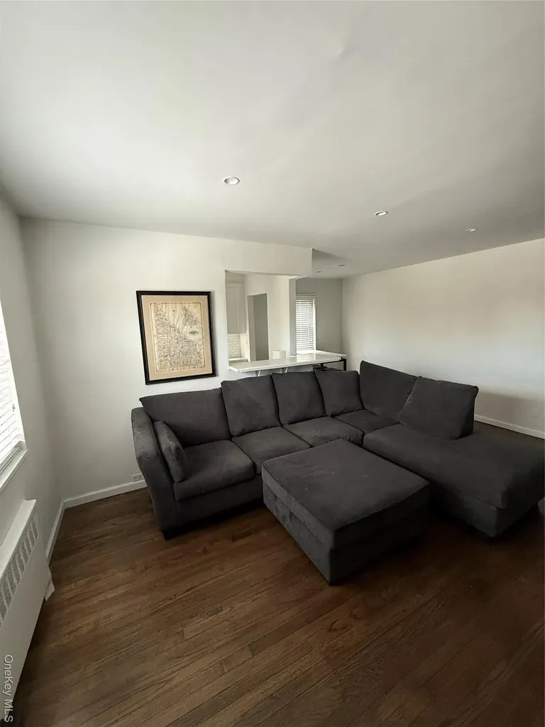 163-04 17th Avenue Whitestone NY 11357