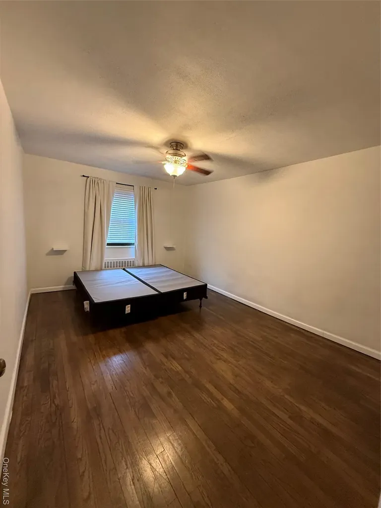 163-04 17th Avenue Whitestone NY 11357