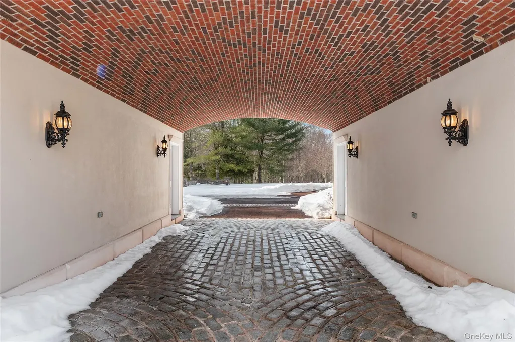 4 Cowdray Park Drive Armonk NY 10504