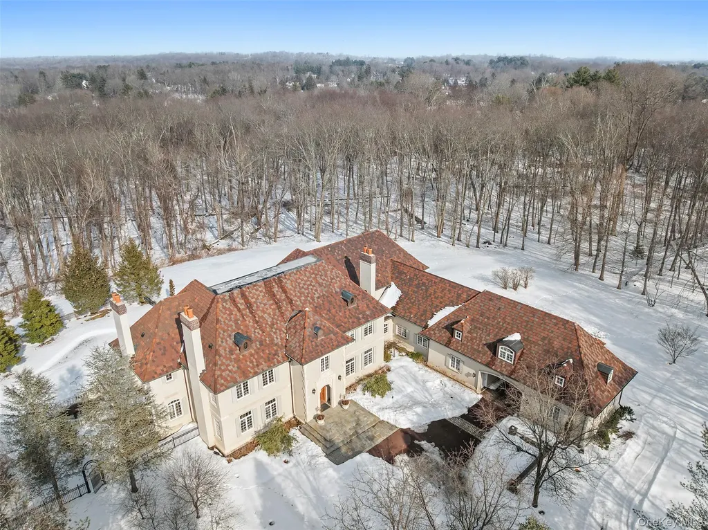 4 Cowdray Park Drive Armonk NY 10504