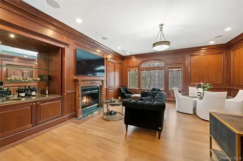 4 Cowdray Park Drive Armonk NY 10504
