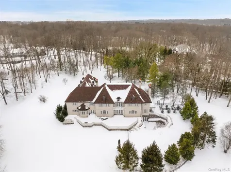 4 Cowdray Park Drive Armonk NY 10504