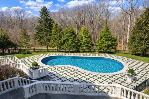 4 Cowdray Park Drive Armonk NY 10504