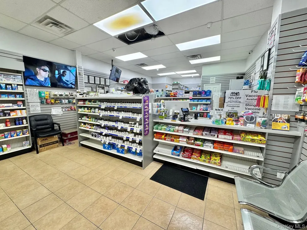 7617 Myrtle Avenue Glendale NY 11385