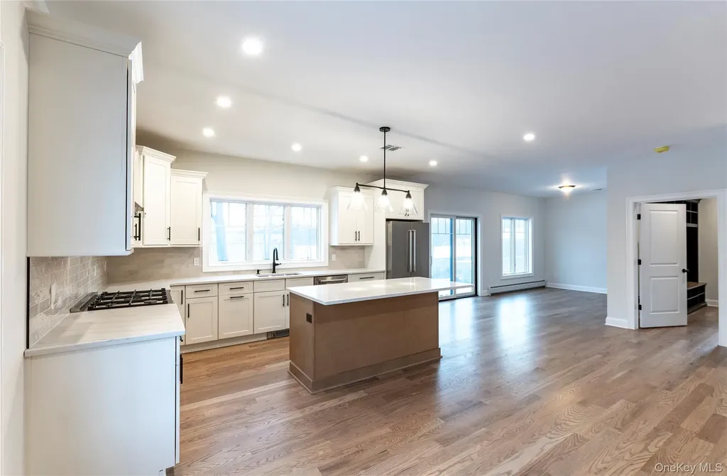 352 Holt Drive Pearl River NY 10965