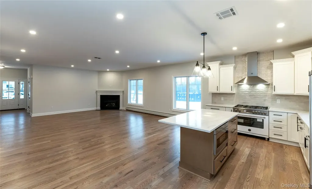 352 Holt Drive Pearl River NY 10965