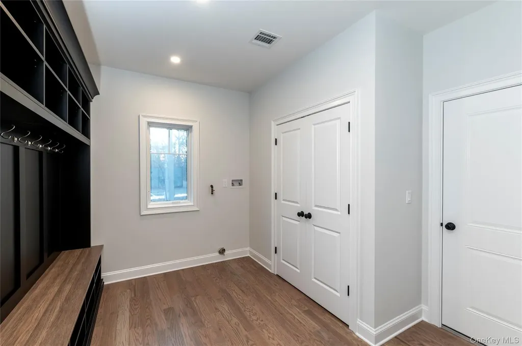 352 Holt Drive Pearl River NY 10965