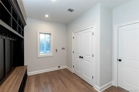 352 Holt Drive Pearl River NY 10965