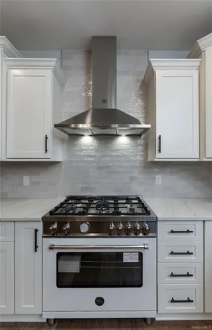 352 Holt Drive Pearl River NY 10965