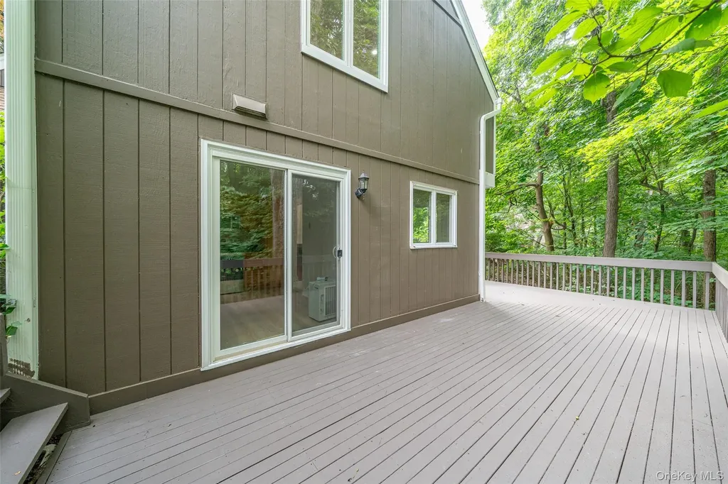 5 Grove Mews Chappaqua NY 10514