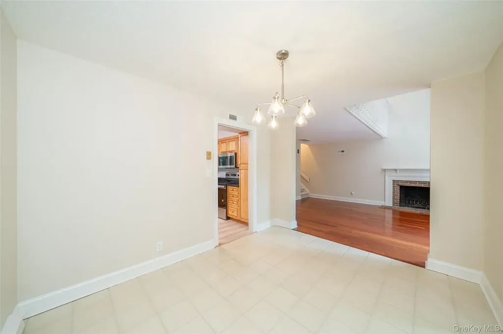 5 Grove Mews Chappaqua NY 10514