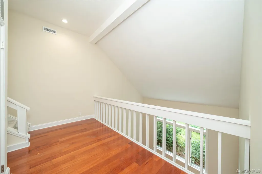 5 Grove Mews Chappaqua NY 10514