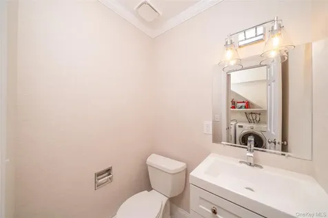 5 Grove Mews Chappaqua NY 10514