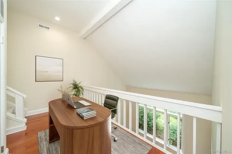 5 Grove Mews Chappaqua NY 10514