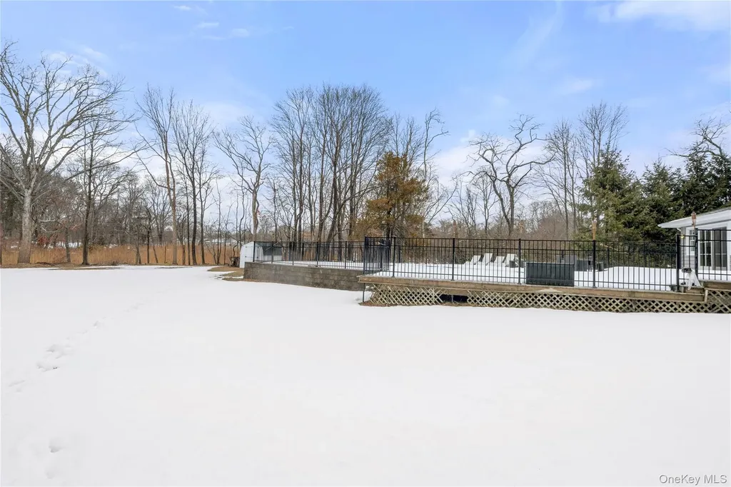 4 Monte Lane Center Moriches NY 11934