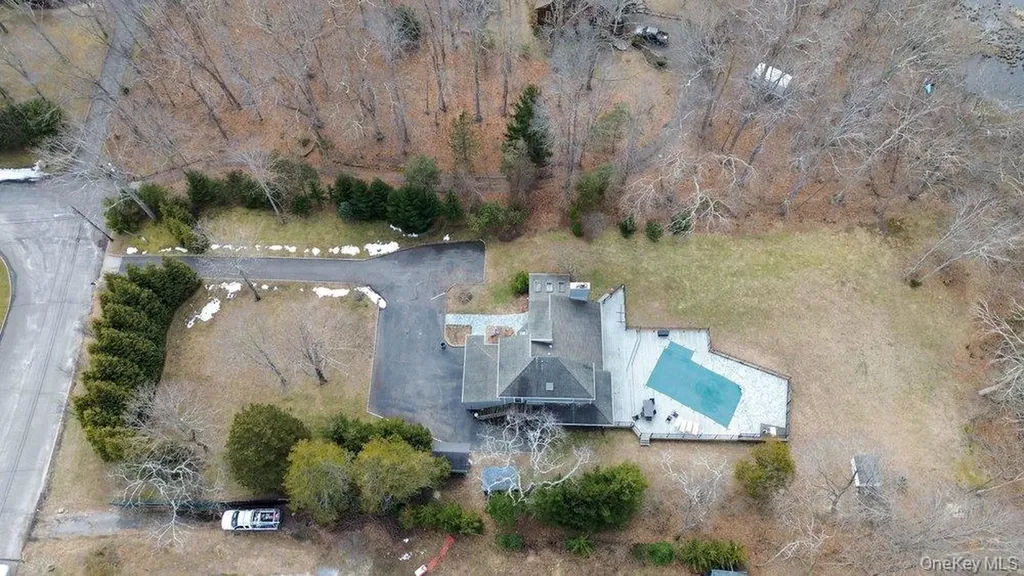 4 Monte Lane Center Moriches NY 11934