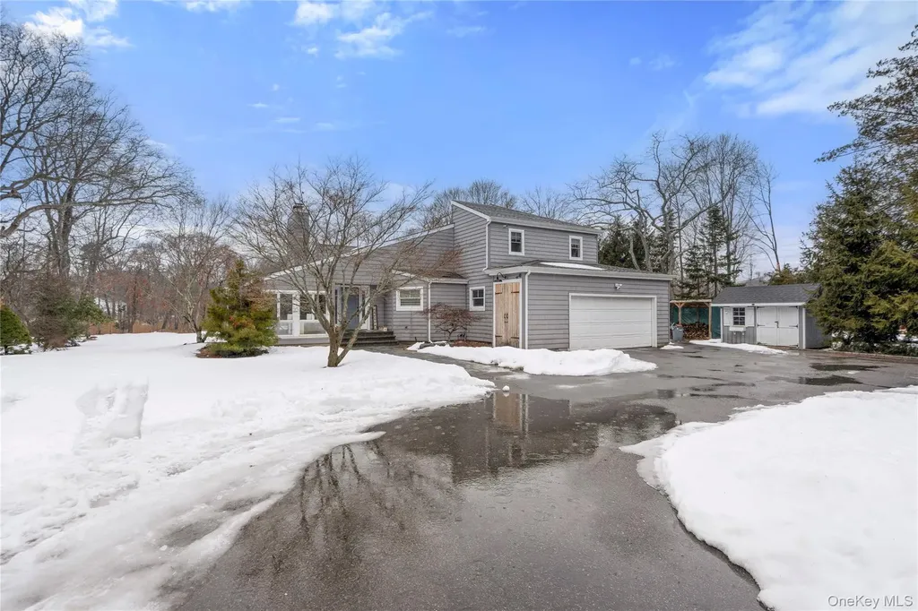 4 Monte Lane Center Moriches NY 11934