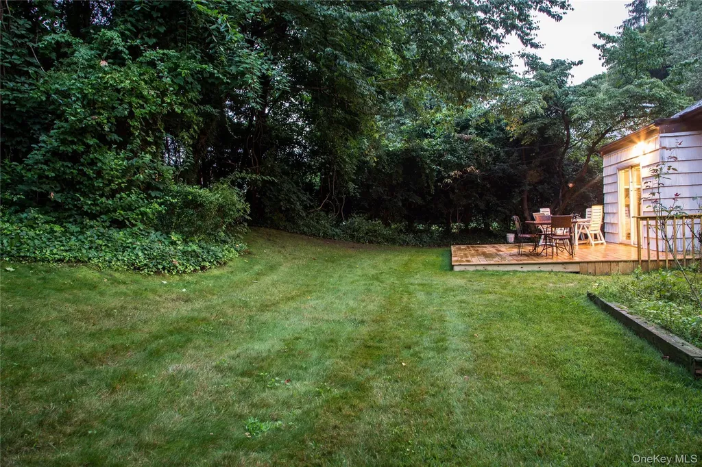 200 Melbourne Road Great Neck NY 11021