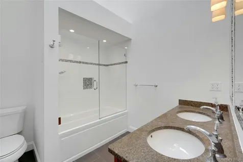 17 Chester Court Cortlandt Manor NY 10567