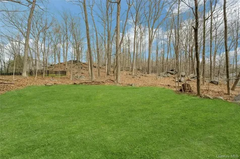 17 Chester Court Cortlandt Manor NY 10567